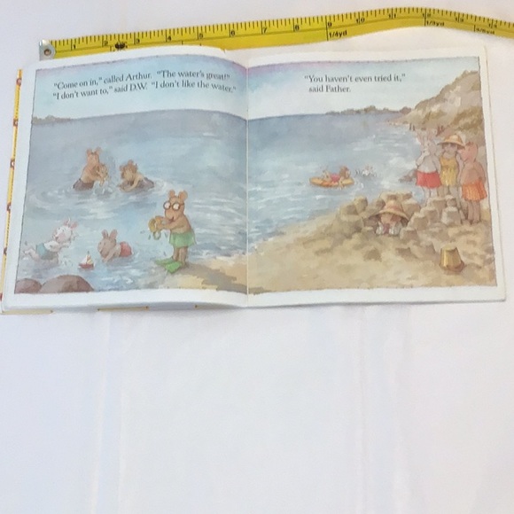 COPY - 🍀2 for $10 Sale☘️D.W. All Wet , 1988 vintage , Marc Brown (Arthur) - Picture 7 of 9